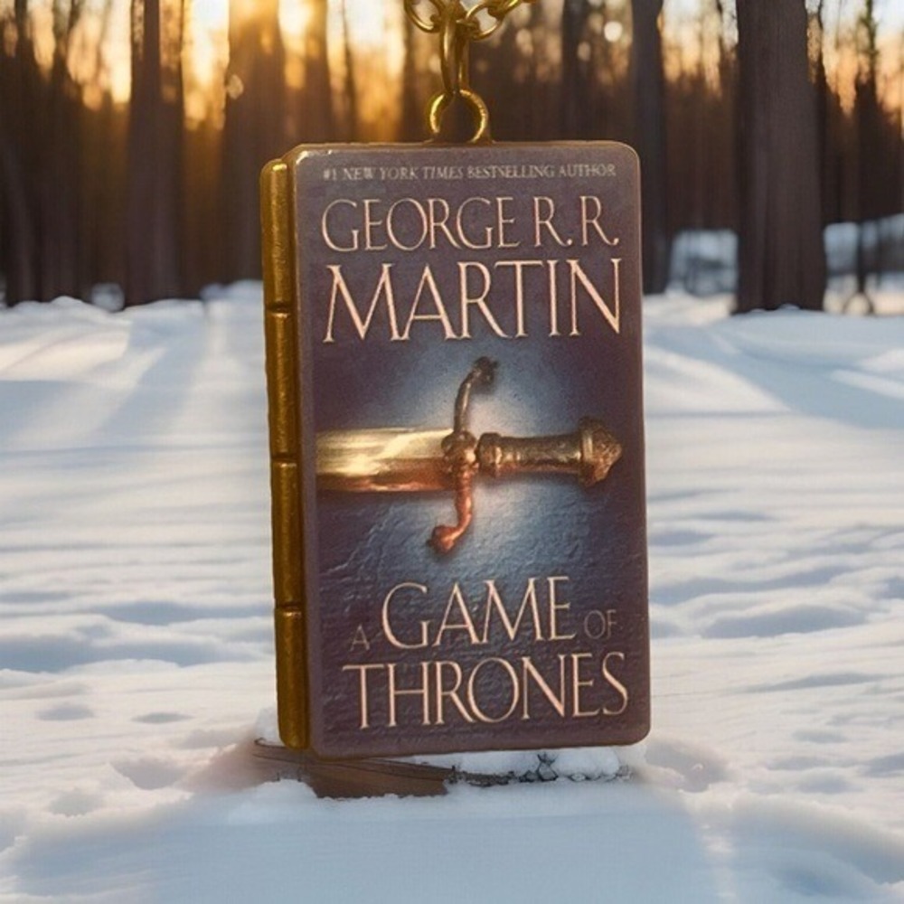 George R.R. Martin-Game Of Thrones-Book Cover Pendant Bronze Chain Necklace -New - Picture 4 of 11